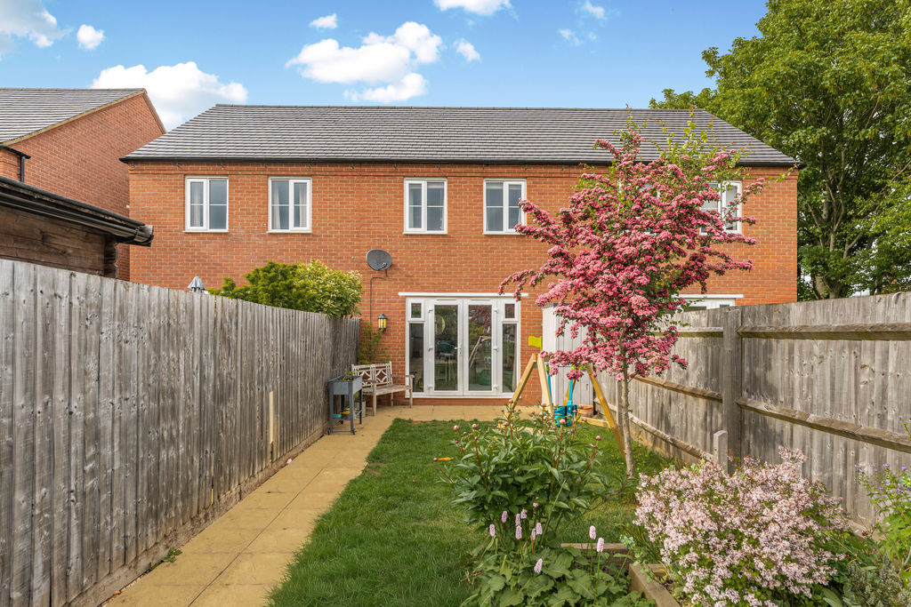 Pargeter Close Adderbury